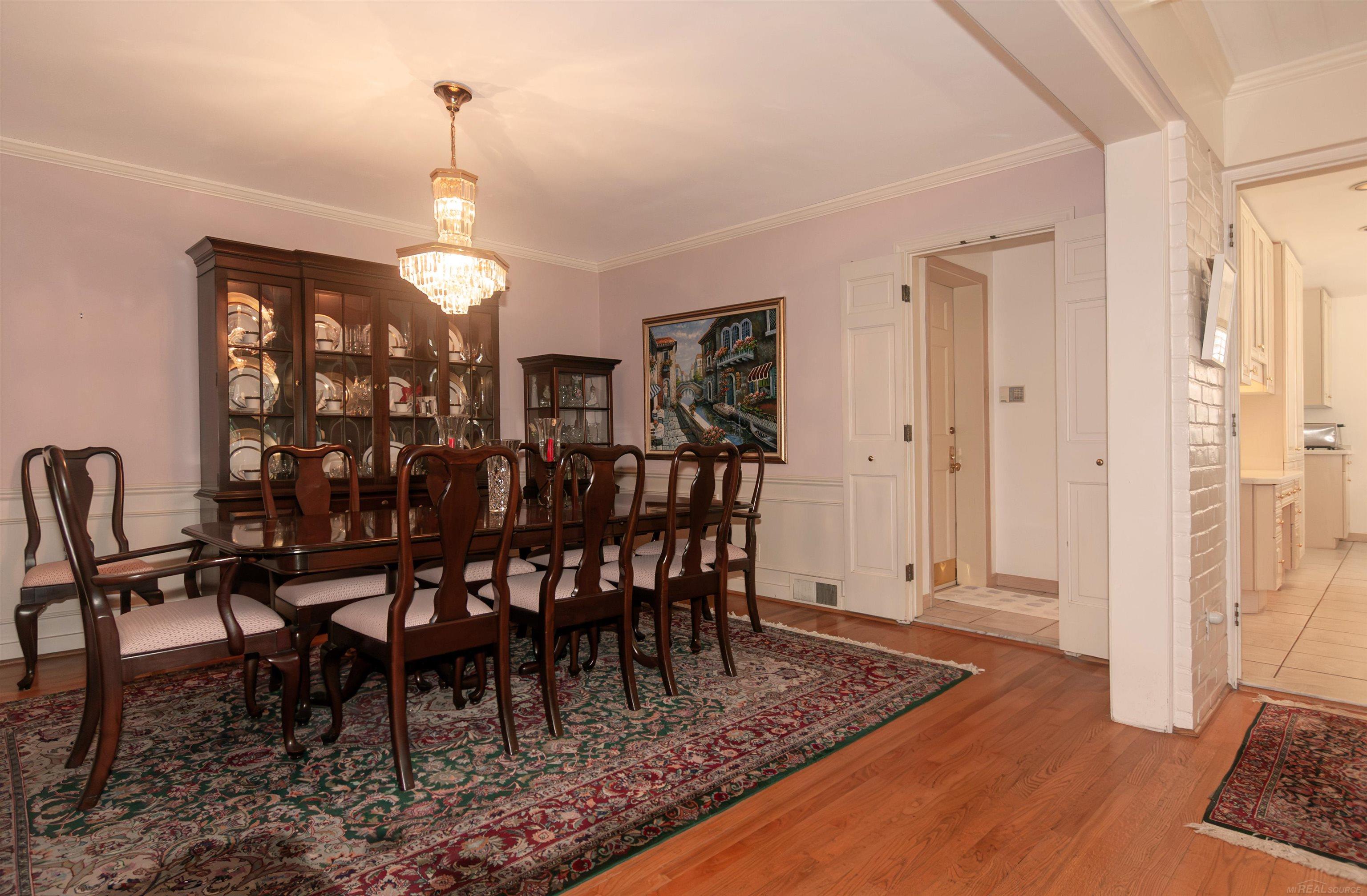 164 Lothrop Road Grosse Pointe, MI 48236 - Photo 19 of 54 50151741-a487d481-7ae2-4219-a97f-026cbce290ed.JPG