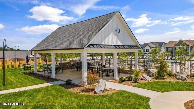 $635,025 | 4538 Peace Bell Avenue, Unit 152, Powell, TN 37849