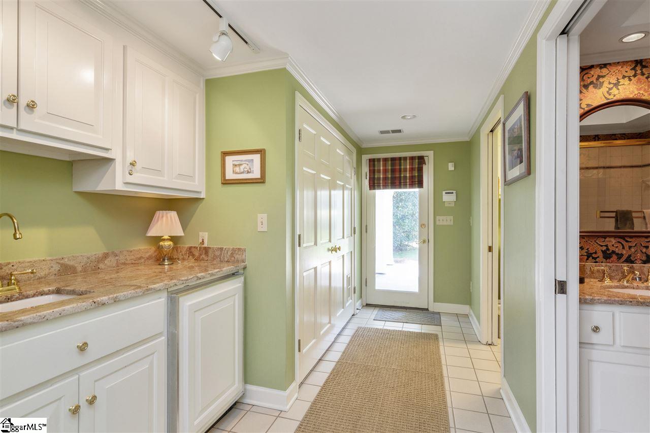 2117 Cleveland St Extension Greenville, SC 29607 - Photo 14 of 36