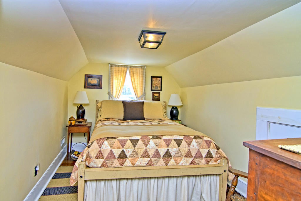 21717 Beckley Road Flat Top, WV 25841 - Photo 19 of 34 Gallery Image 19