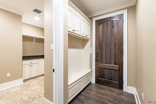 $739,000 | 137 Godchaux Drive, Thibodaux, LA 70301