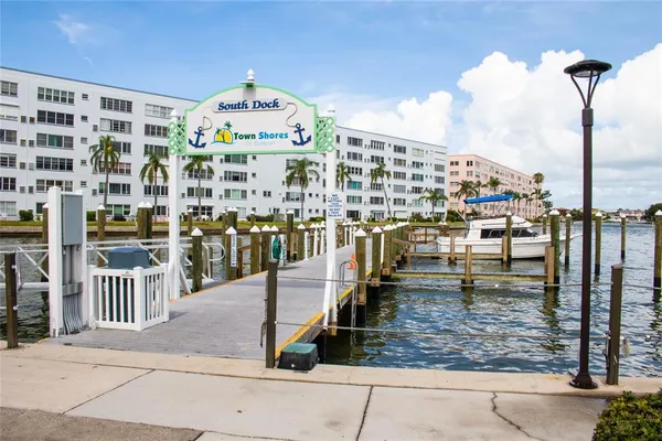 $3,000 | 6020 Shore Boulevard South, Unit 701, Gulfport, FL 33707