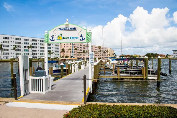 $3,000 | 6020 Shore Boulevard South, Unit 701, Gulfport, FL 33707