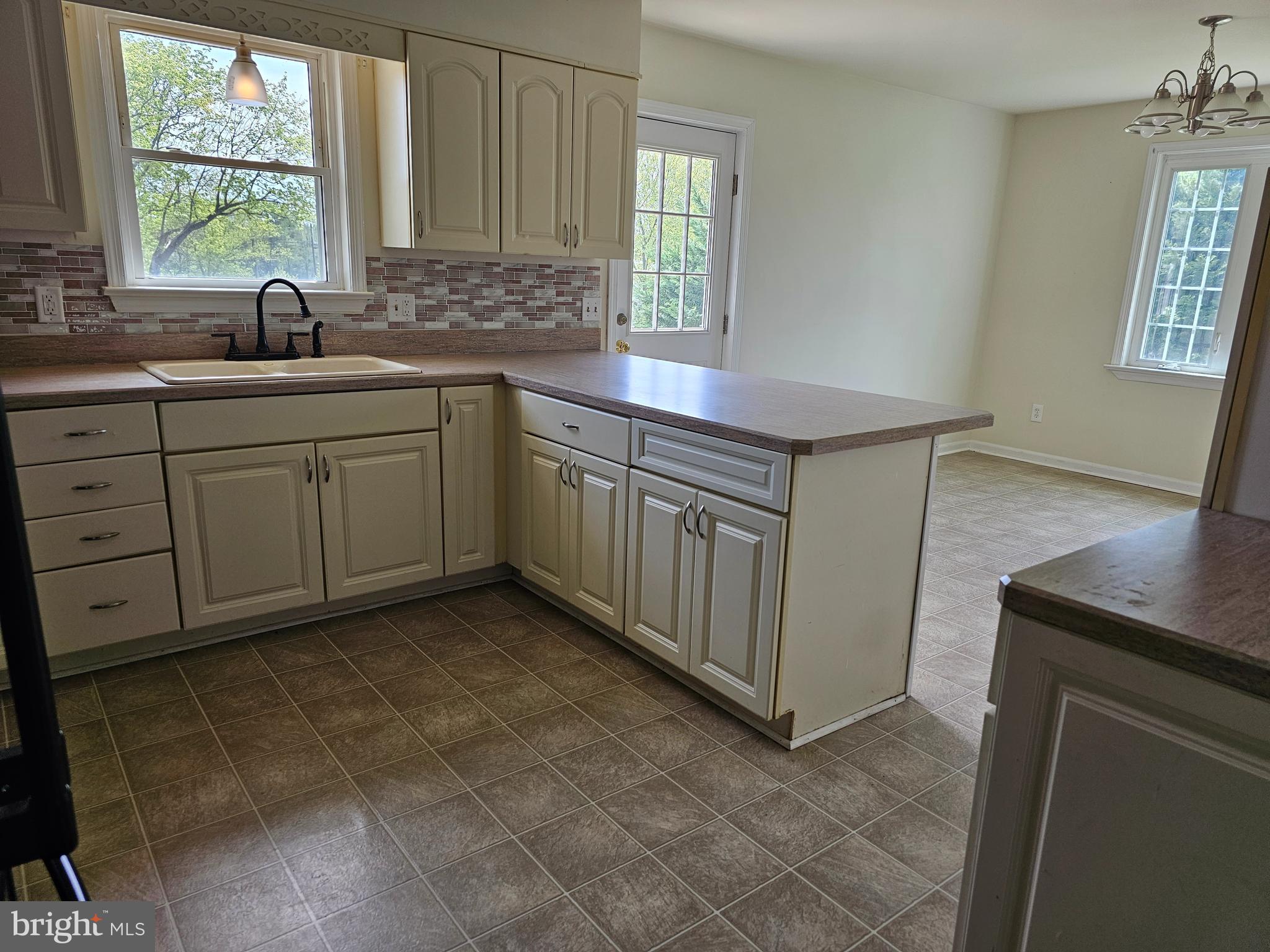 880 Buck Road Elmer, NJ 08318 - Photo 3 of 21