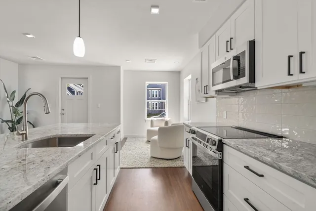 $899,000 | 3 A Wilson Street, Unit 3A, Natick, MA 01760