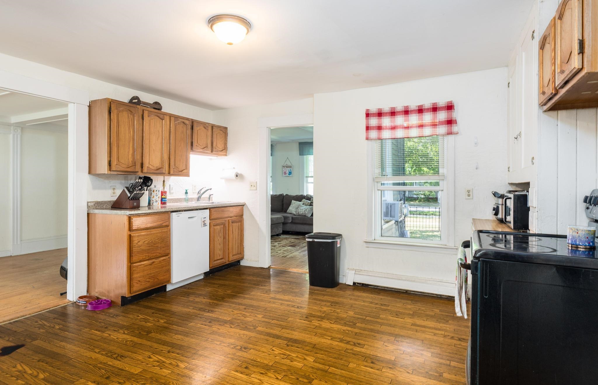 2 Pleasant Street Rochester, NH 03867 - Photo 6 of 38 Gallery Image 6
