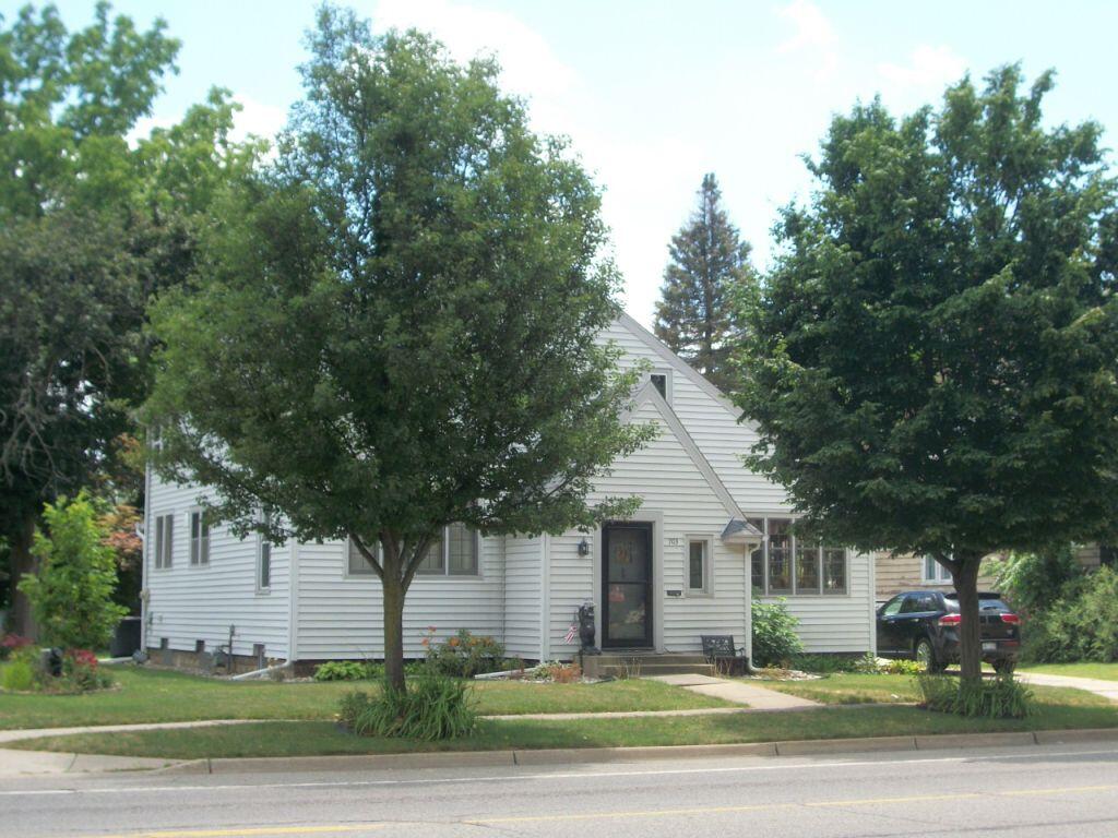703 East Chicago Road Sturgis, MI 49091 - Photo 2 of 30 1T2