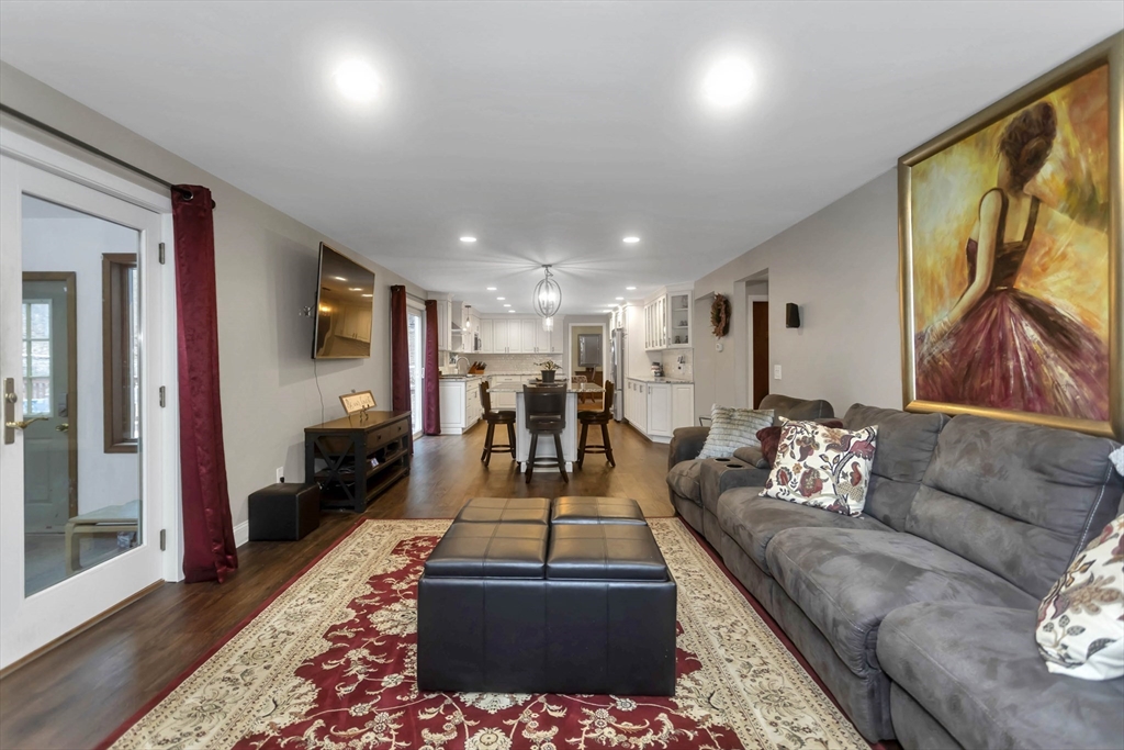 10 Beauregard Terrace West Springfield, MA 01089 - Photo 12 of 41