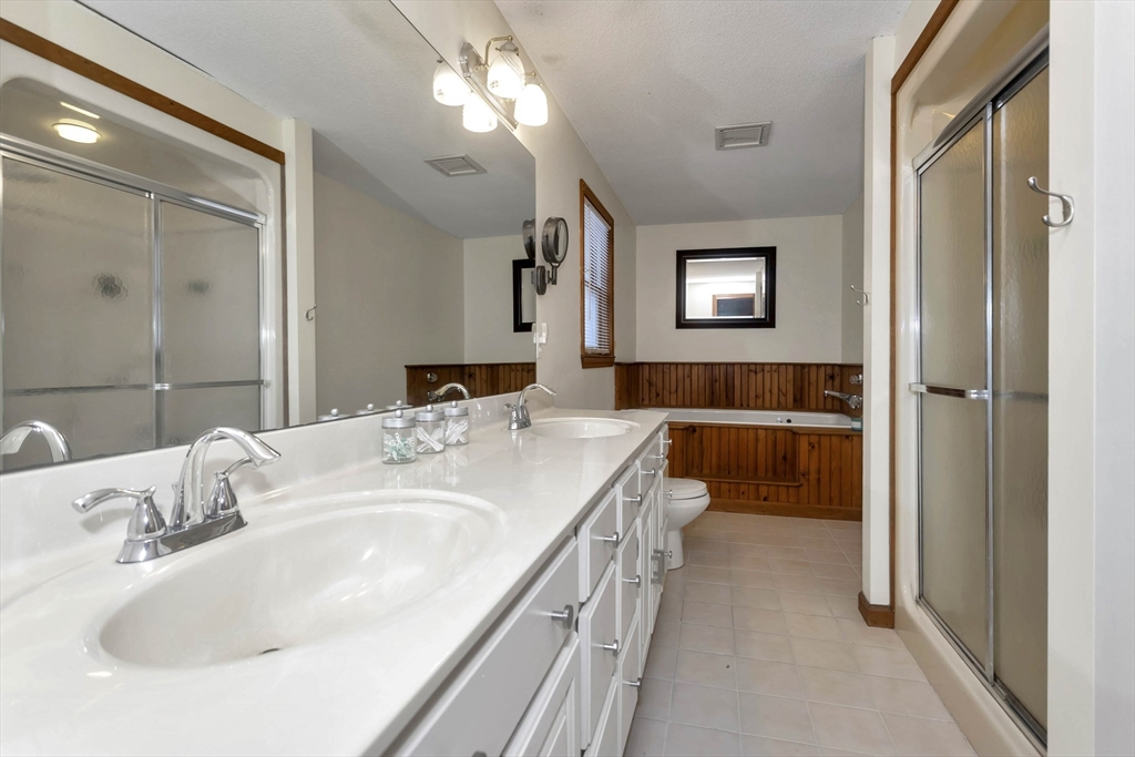 10 Beauregard Terrace West Springfield, MA 01089 - Photo 21 of 41