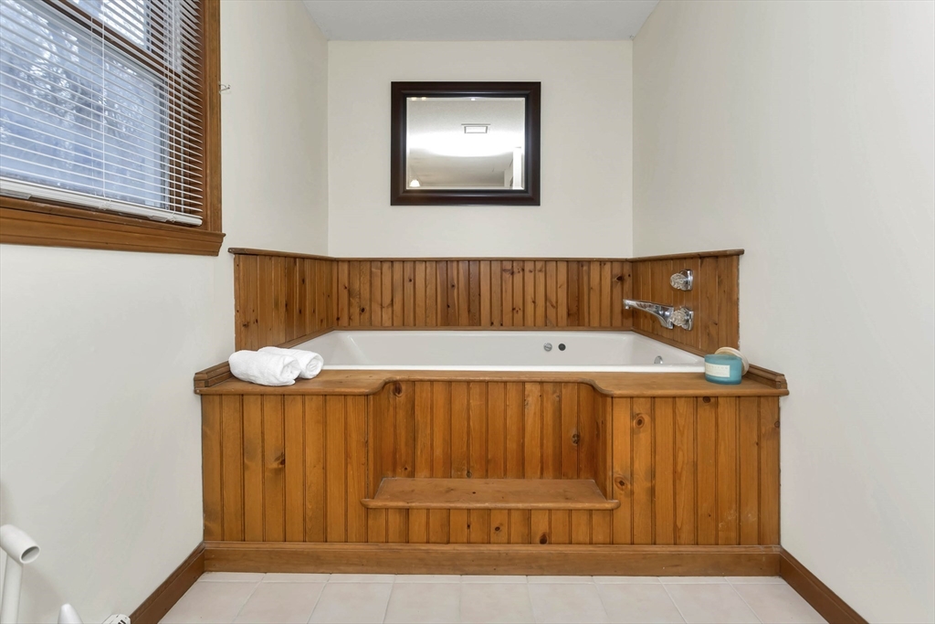 10 Beauregard Terrace West Springfield, MA 01089 - Photo 22 of 41