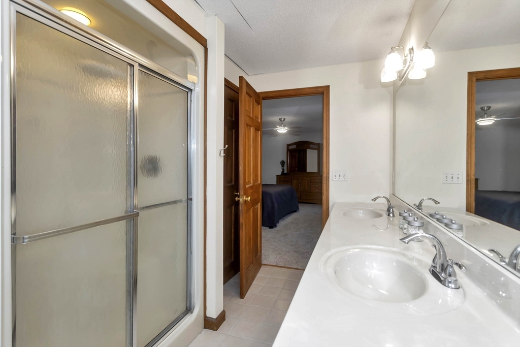 10 Beauregard Terrace West Springfield, MA 01089 - Photo 23 of 41