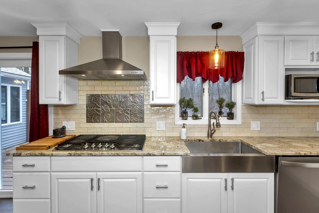 10 Beauregard Terrace West Springfield, MA 01089 - Photo 6 of 41