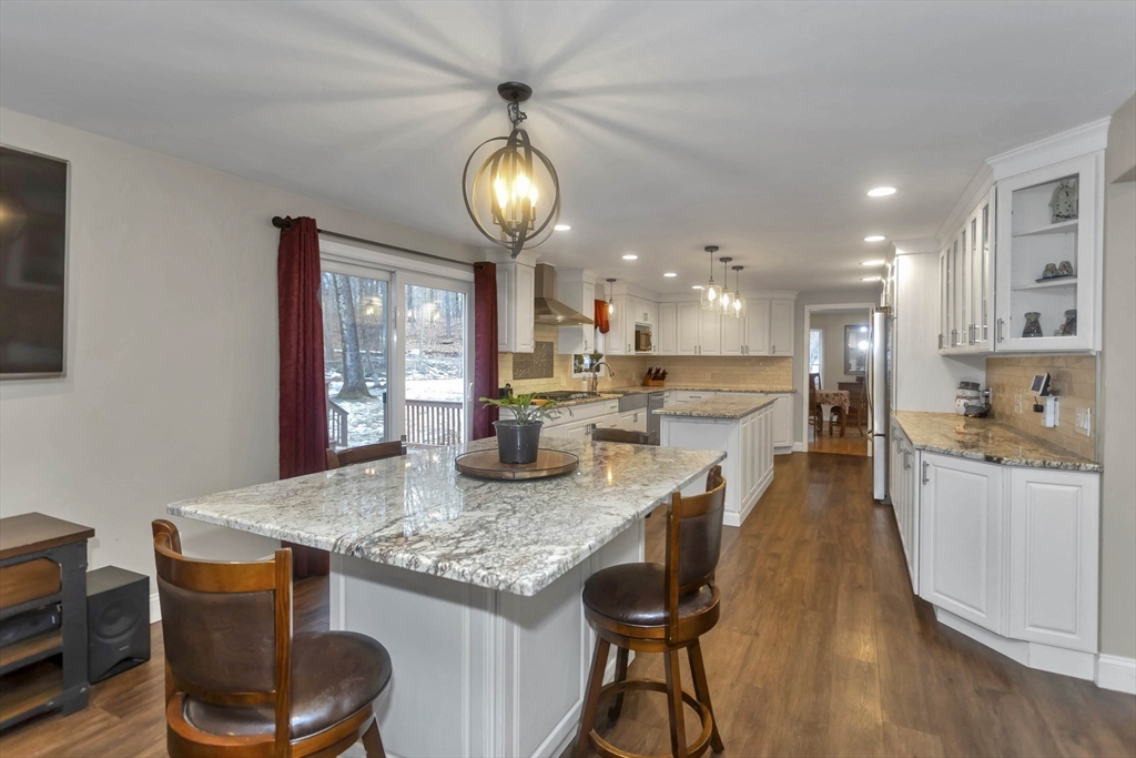 10 Beauregard Terrace West Springfield, MA 01089 - Photo 9 of 41