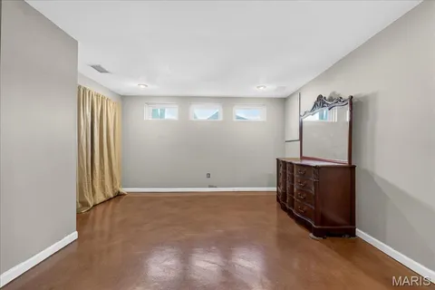 $675,000 | 525 Ballas Park Drive, St. Louis, MO 63122