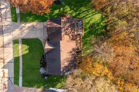 $675,000 | 525 Ballas Park Drive, St. Louis, MO 63122