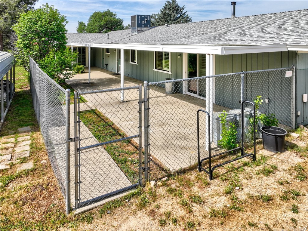 3310 Deer Run Road Mariposa, CA 95338 - Photo 36 of 47 a view of house with backyard