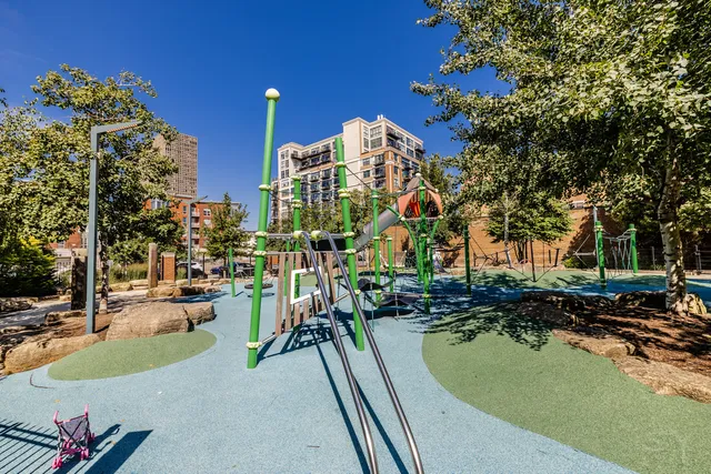 $267,500 | 320 East 21st Street, Unit 802, Chicago, IL 60616