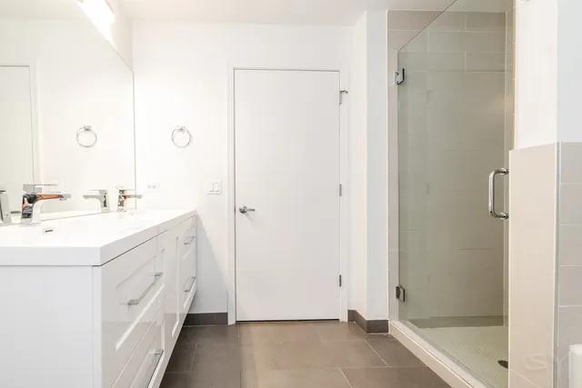 $267,500 | 320 East 21st Street, Unit 802, Chicago, IL 60616