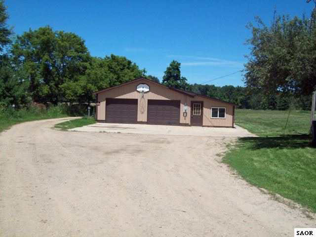 253 East Ellsworth Road Morrice, MI 48857 - Photo 2 of 6 43821-1.JPG