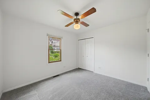 $230,000 | 33847 North Prospect Drive, Grayslake, IL 60030
