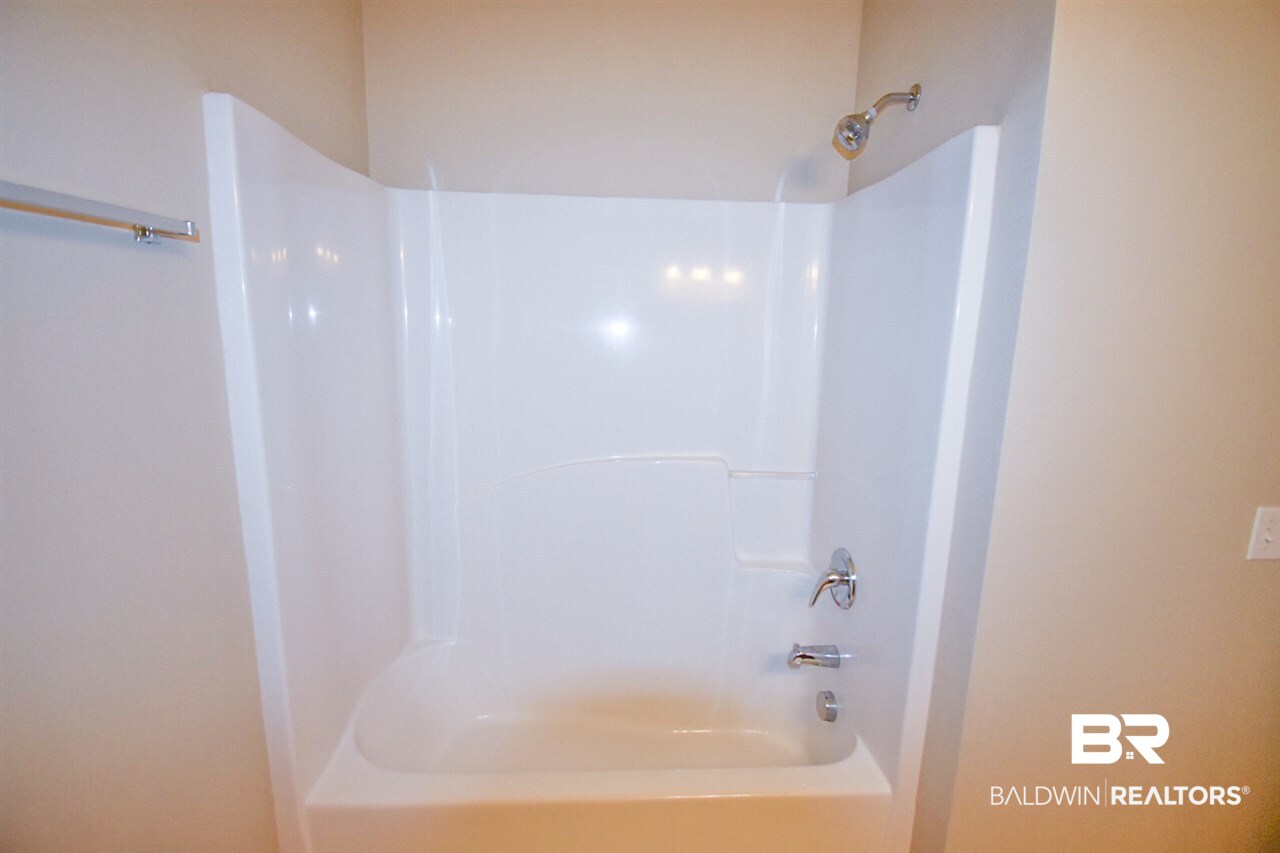 13708 Charmont Way Loxley, AL 36551 - Photo 14 of 16 Guest Bath