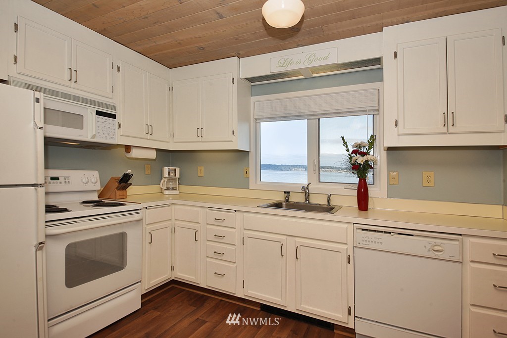 3643 Bells Beach Road Langley, WA 98260 - Photo 5 of 15 Gallery Image 5