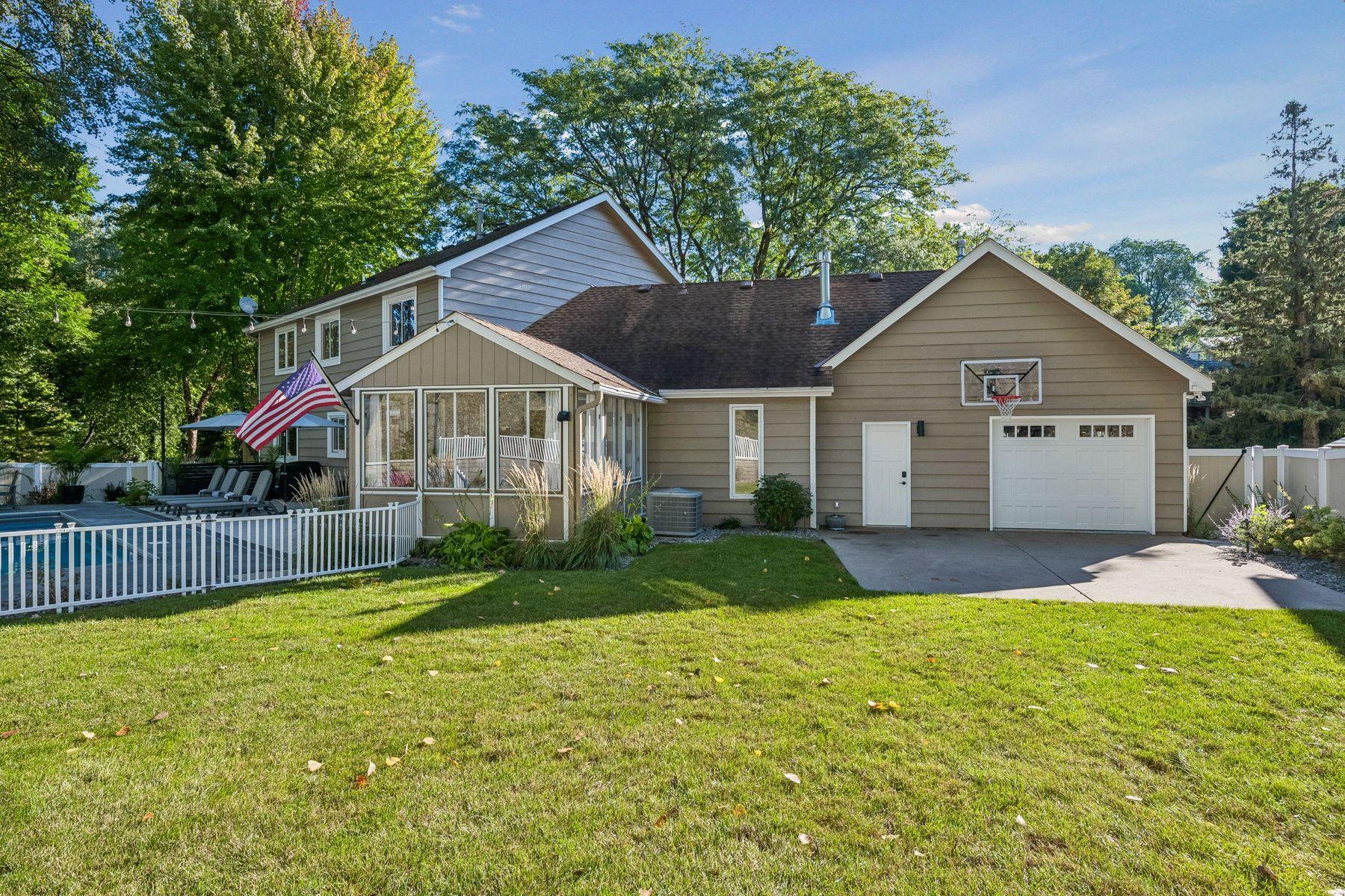 8722 Sandro Road Bloomington, MN 55438 - Photo 15 of 97 Gallery Image 15