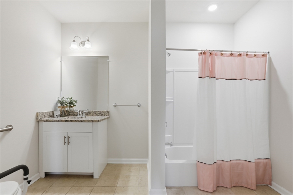 2 Francis Drive, Unit 213 Andover, MA 01810 - Photo 16 of 36