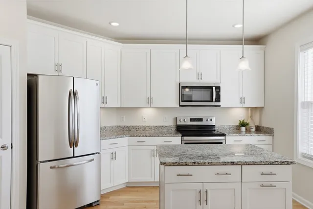 $624,900 | 2 Francis Drive, Unit 213, Andover, MA 01810