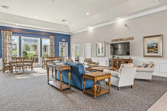 $624,900 | 2 Francis Drive, Unit 213, Andover, MA 01810