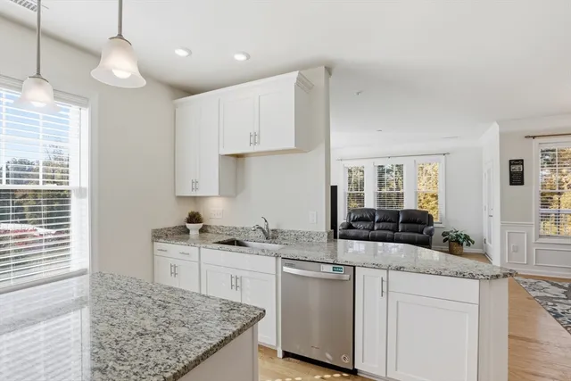 $624,900 | 2 Francis Drive, Unit 213, Andover, MA 01810