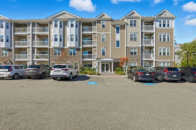 $624,900 | 2 Francis Drive, Unit 213, Andover, MA 01810