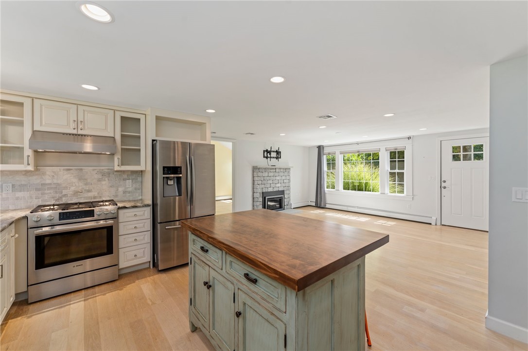 55 Chachapacasset Road Barrington, RI 02806 - Photo 8 of 43 Gallery Image 8