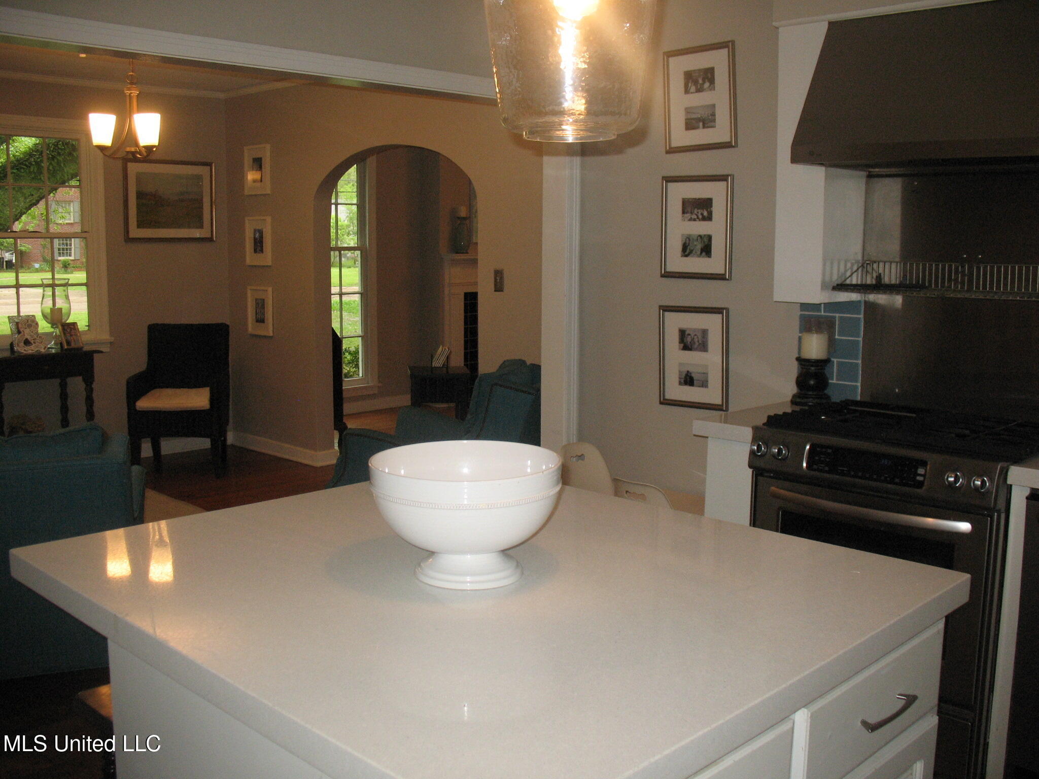 4125 Robin Drive Jackson, MS 39206 - Photo 14 of 41 6B4A85D1-6779-49D2-AE08-F74F92A371A1