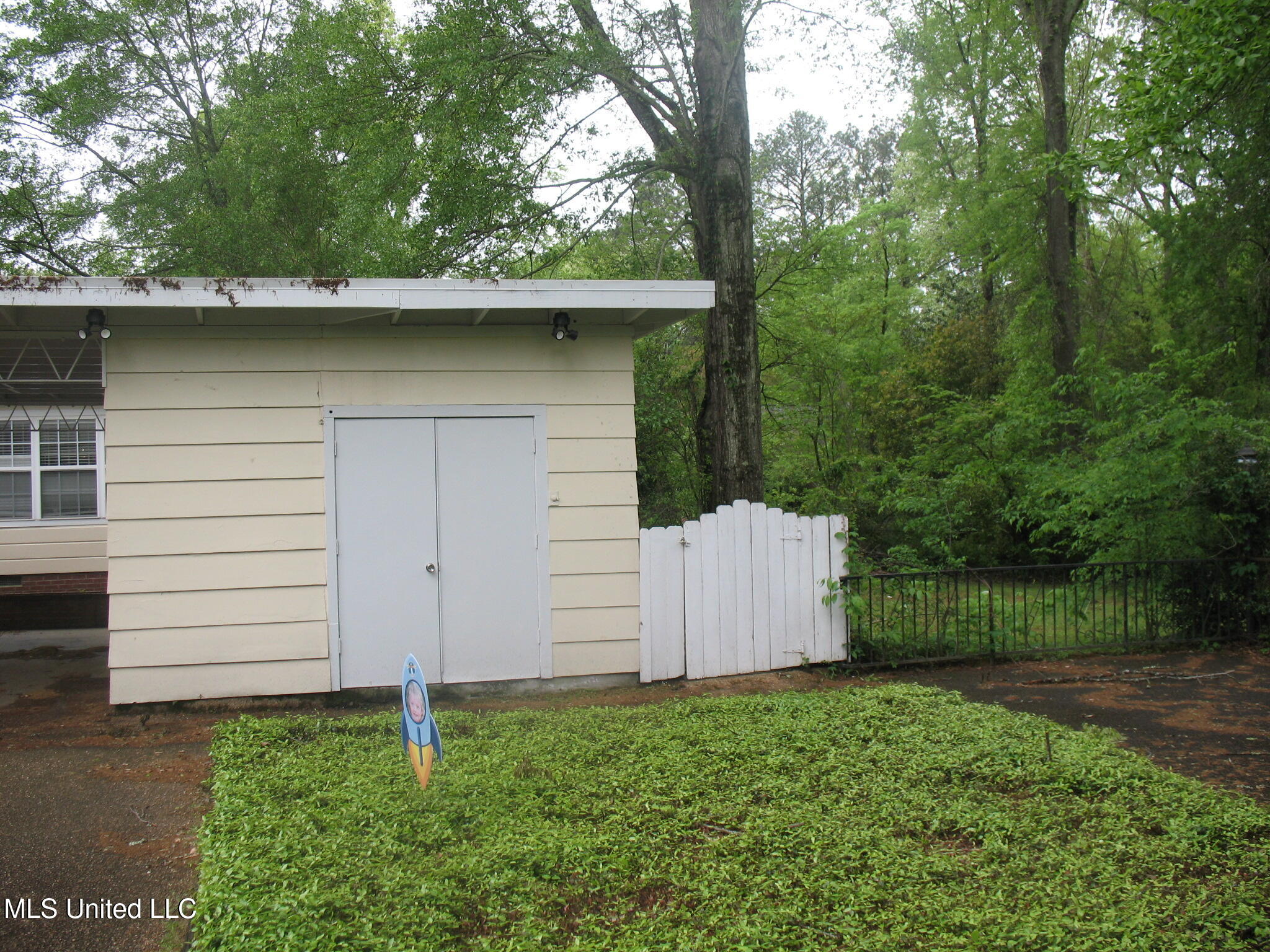 4125 Robin Drive Jackson, MS 39206 - Photo 33 of 41 57827B64-3765-4CC2-9231-D3FDCE6BB53C