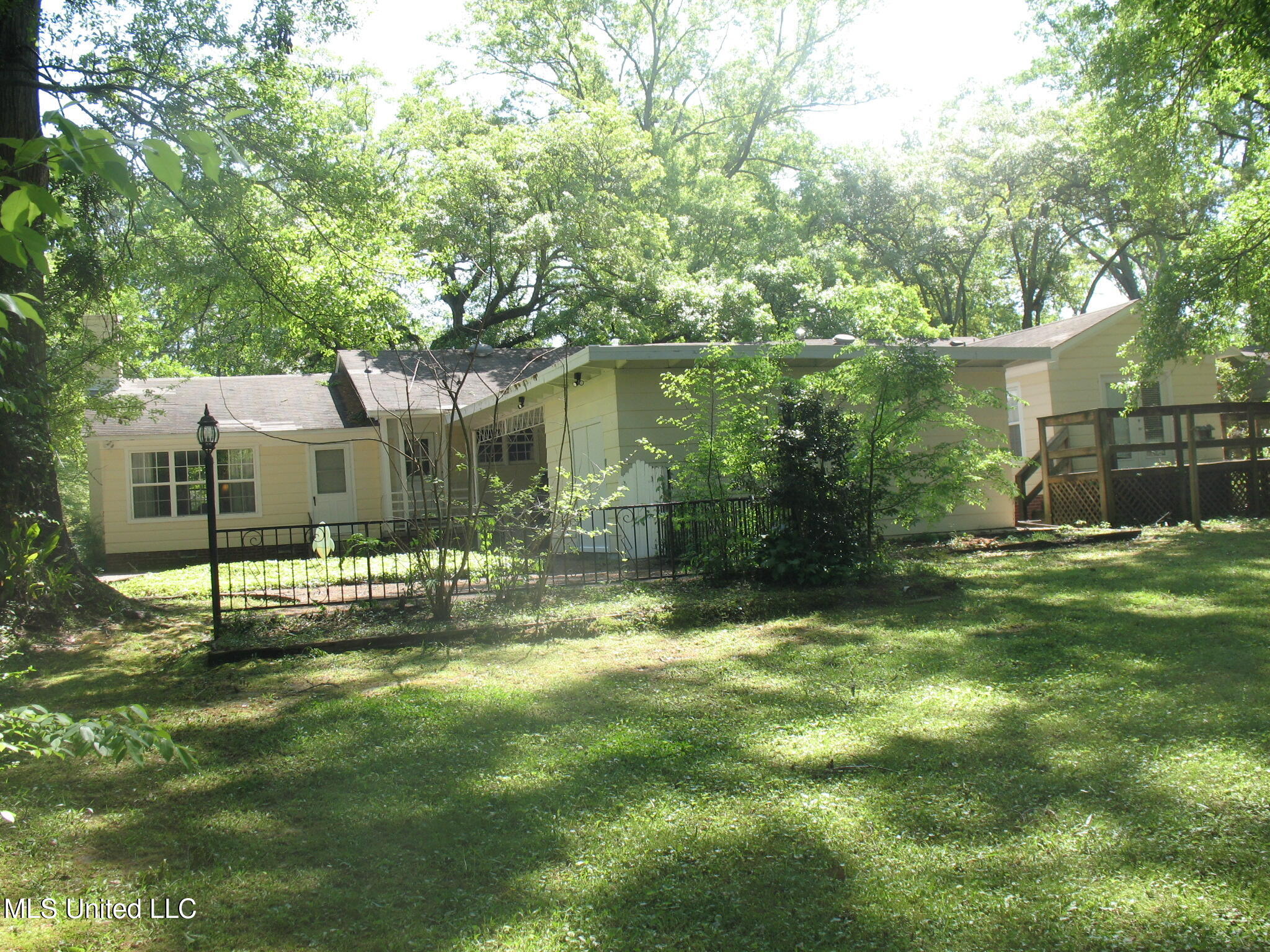 4125 Robin Drive Jackson, MS 39206 - Photo 37 of 41 EFE89599-5DAE-42FB-AA71-8DBE5C12341D
