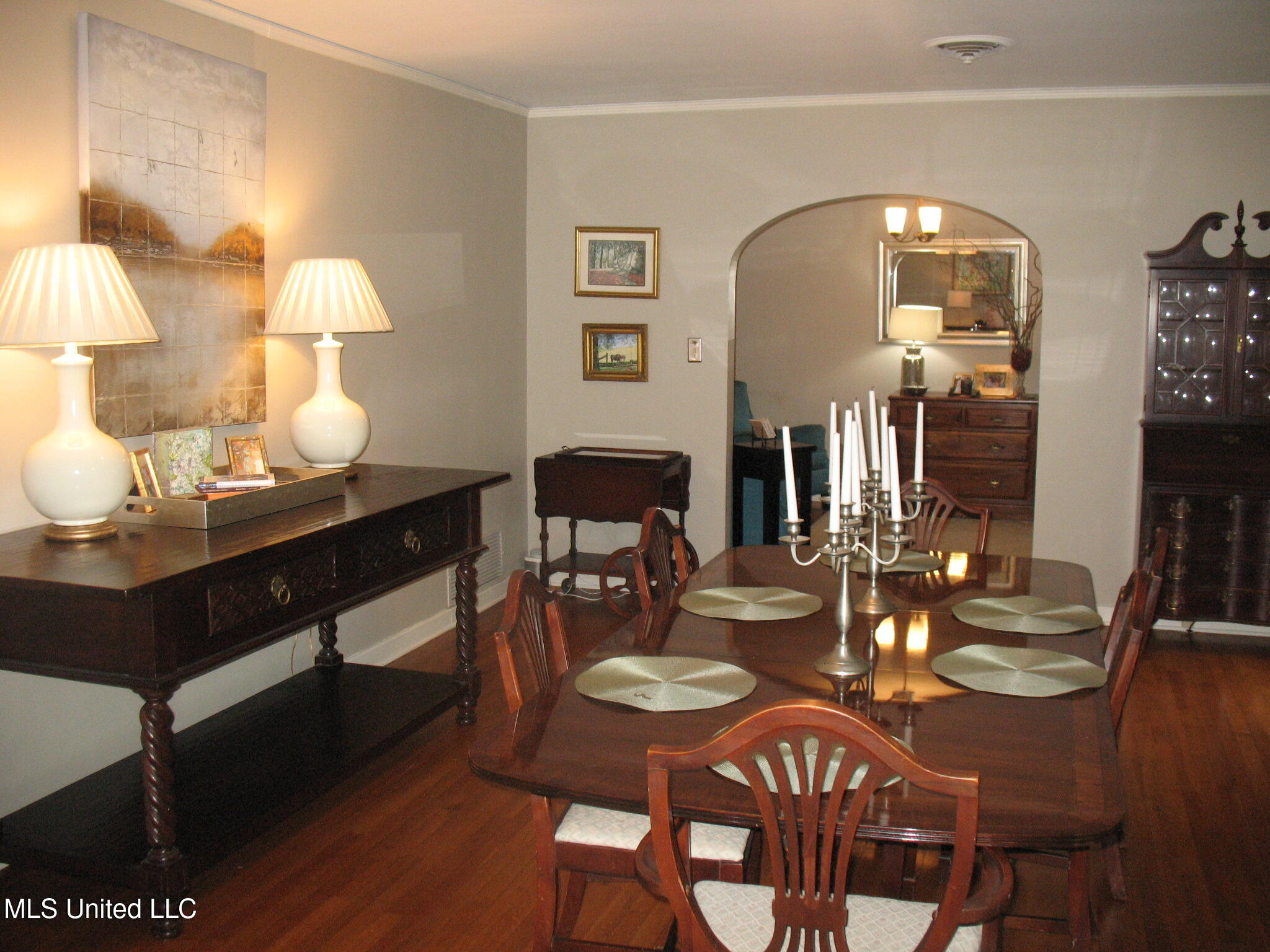 4125 Robin Drive Jackson, MS 39206 - Photo 6 of 41 26523E32-CF7F-4DBE-9F52-D86D57731398