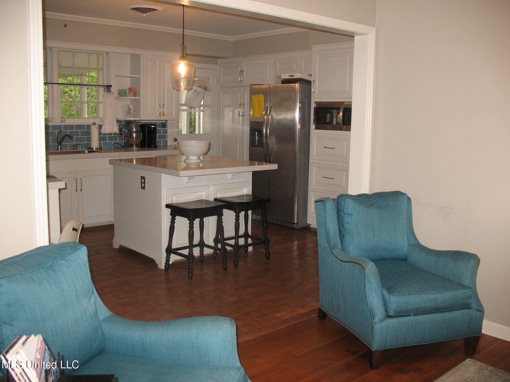 4125 Robin Drive Jackson, MS 39206 - Photo 8 of 41 76A18E1F-6E2B-442C-AC9D-618E5DF65255