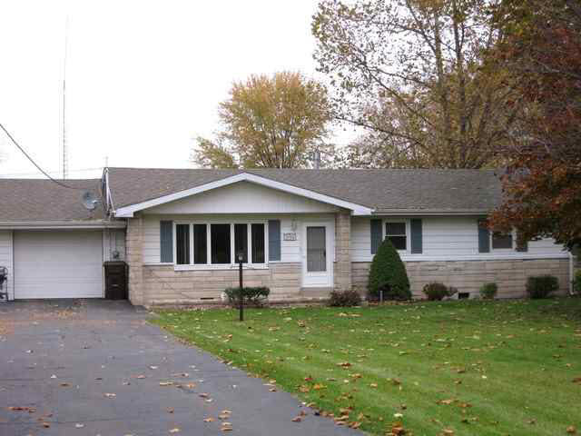 2950 North Bay View Road Angola, IN 46703 - Photo 3 of 16 Gallery Image 3
