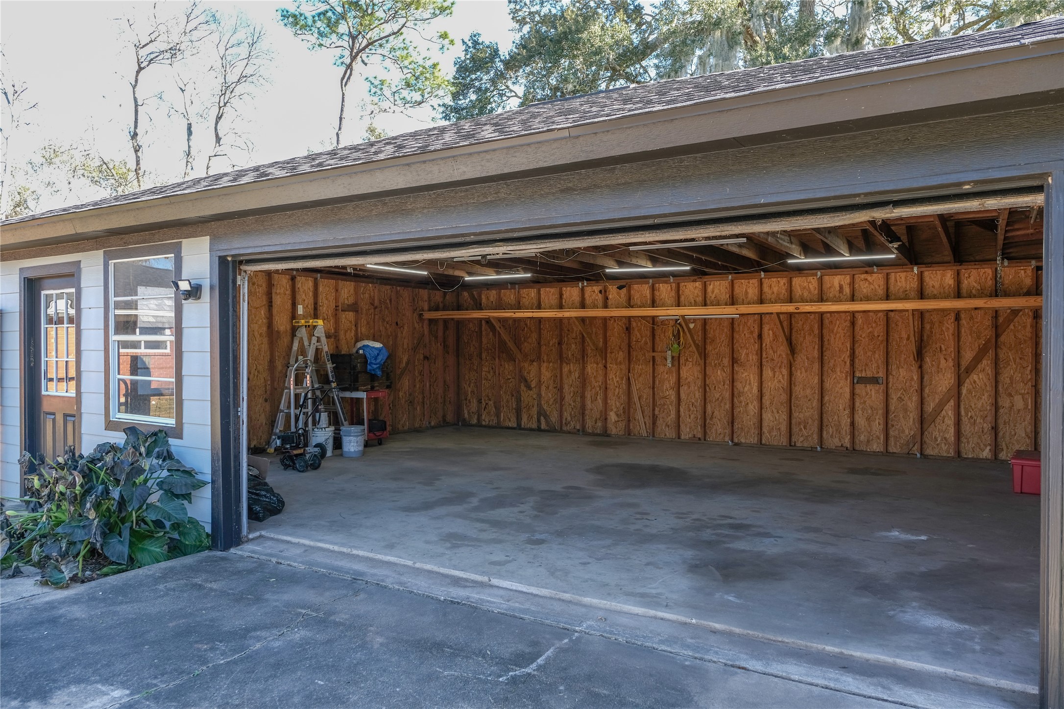 6249 FM 521 Road Brazoria, TX 77422 - Photo 10 of 11 Detached second garage