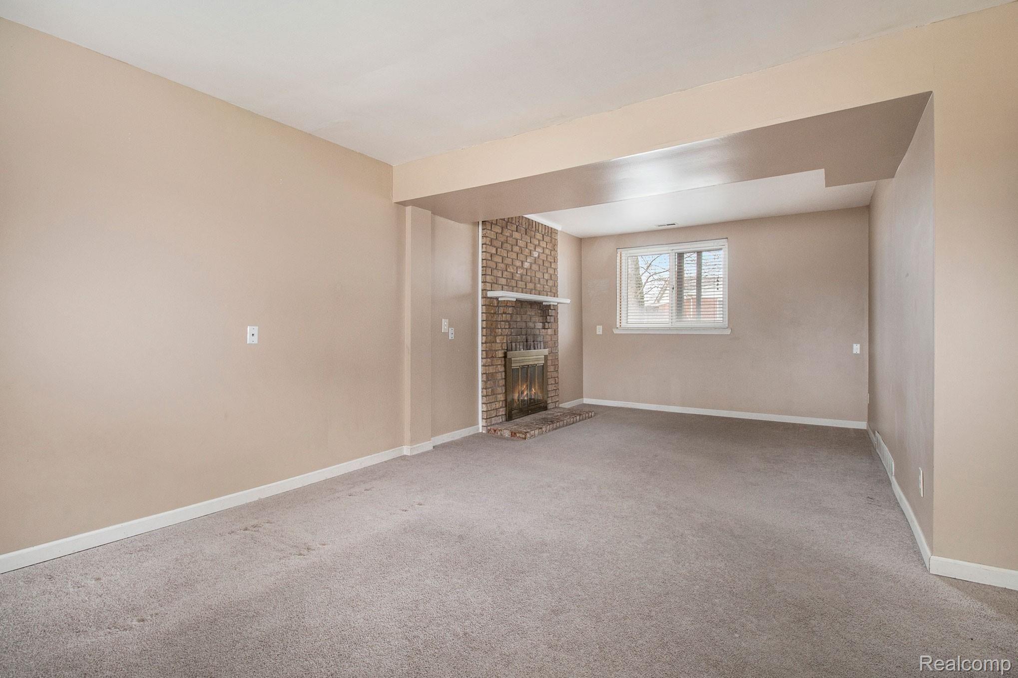 6335 Raintree Drive Canton, MI 48187 - Photo 37 of 46 IMG_2909.jpg