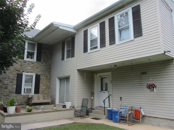 2707 Kutztown Road Reading, PA 19605 - Photo 2 of 8 Gallery Image 2