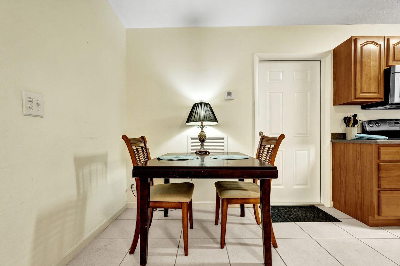 1718 Ridge Road North Palm Beach, FL 33408 - Photo 18 of 38 DSC09225