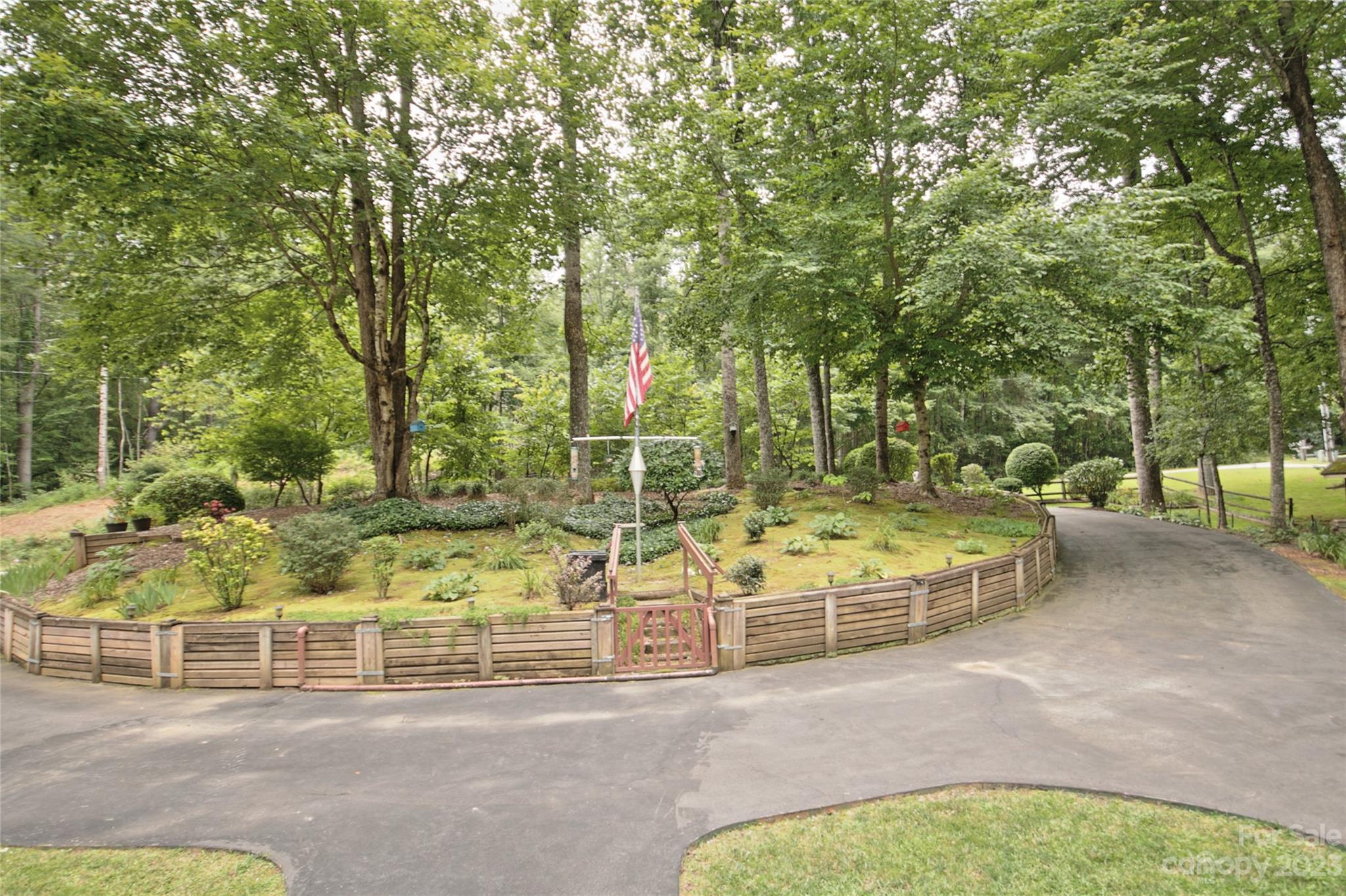 4211 Staton Road Hendersonville, NC 28739 - Photo 21 of 43 a view of a outdoor space