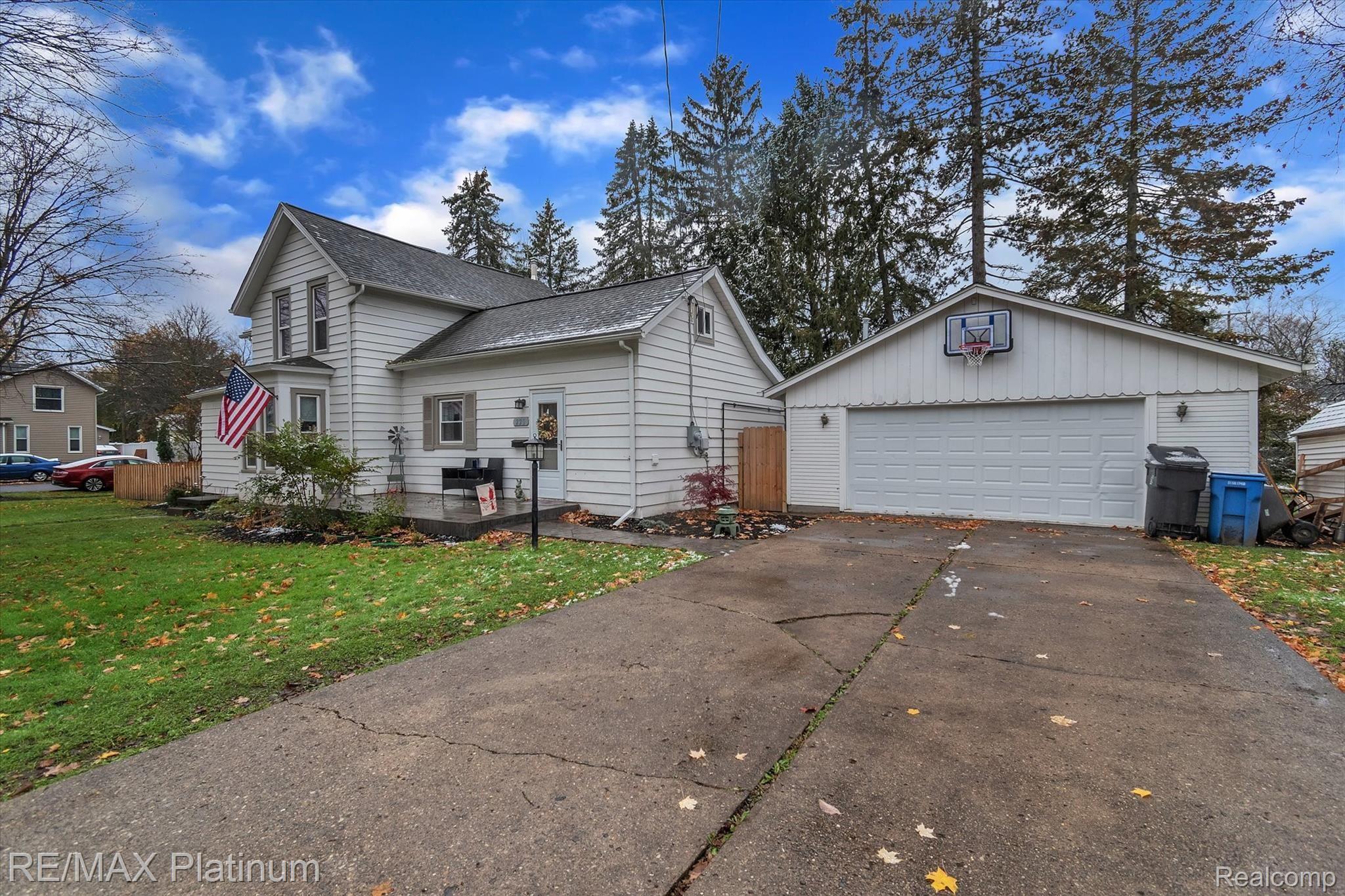 220 Jewett Street Howell, MI 48843 - Photo 30 of 30 04-220 Jewett-Windowstill Real Estate Photography-4.jpg