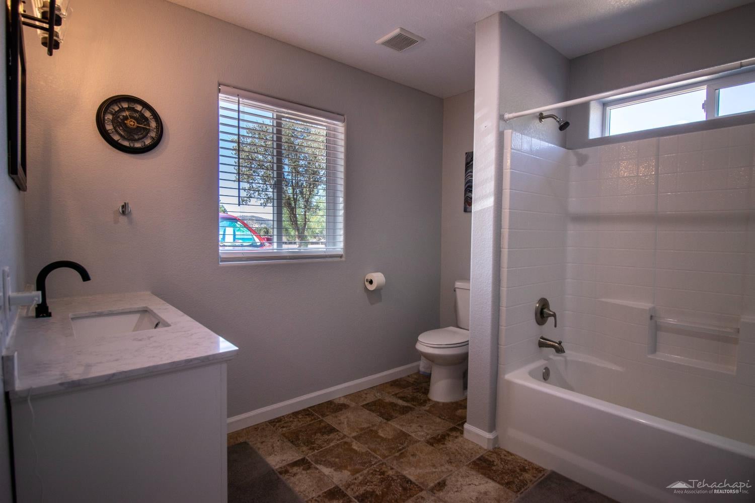 26961 Bear Valley Road Tehachapi, CA 93561 - Photo 24 of 40 Gallery Image 24