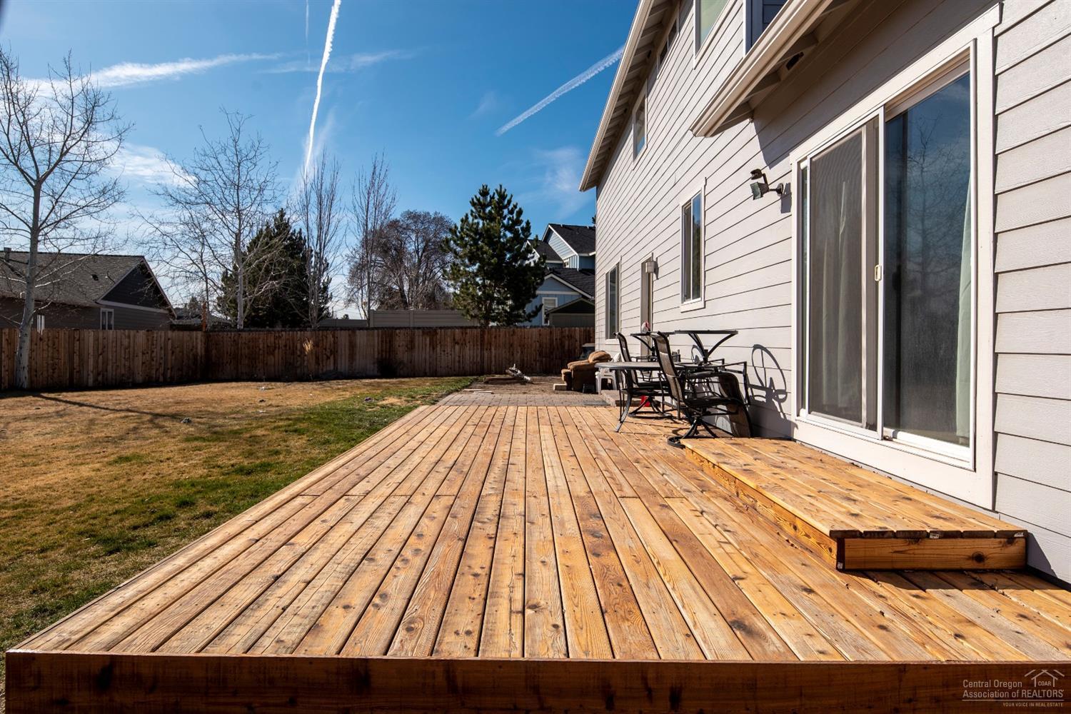 1622 Northwest Rimrock Drive Redmond, OR 97756 - Photo 20 of 22 Back deck