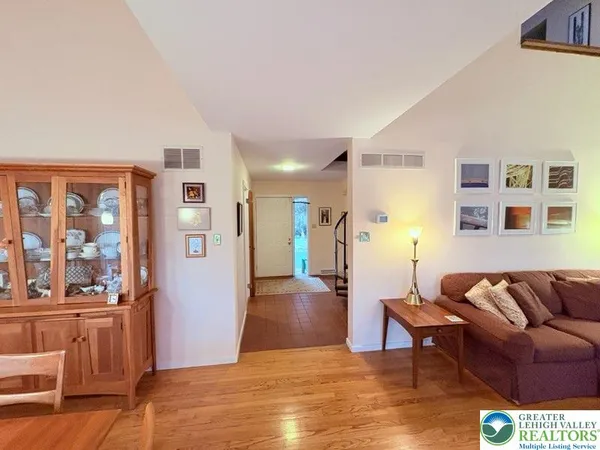 $2,850 | 3034 West Whitehall Street, Allentown, PA 18104