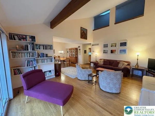 $2,850 | 3034 West Whitehall Street, Allentown, PA 18104