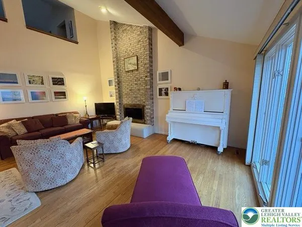 $2,850 | 3034 West Whitehall Street, Allentown, PA 18104